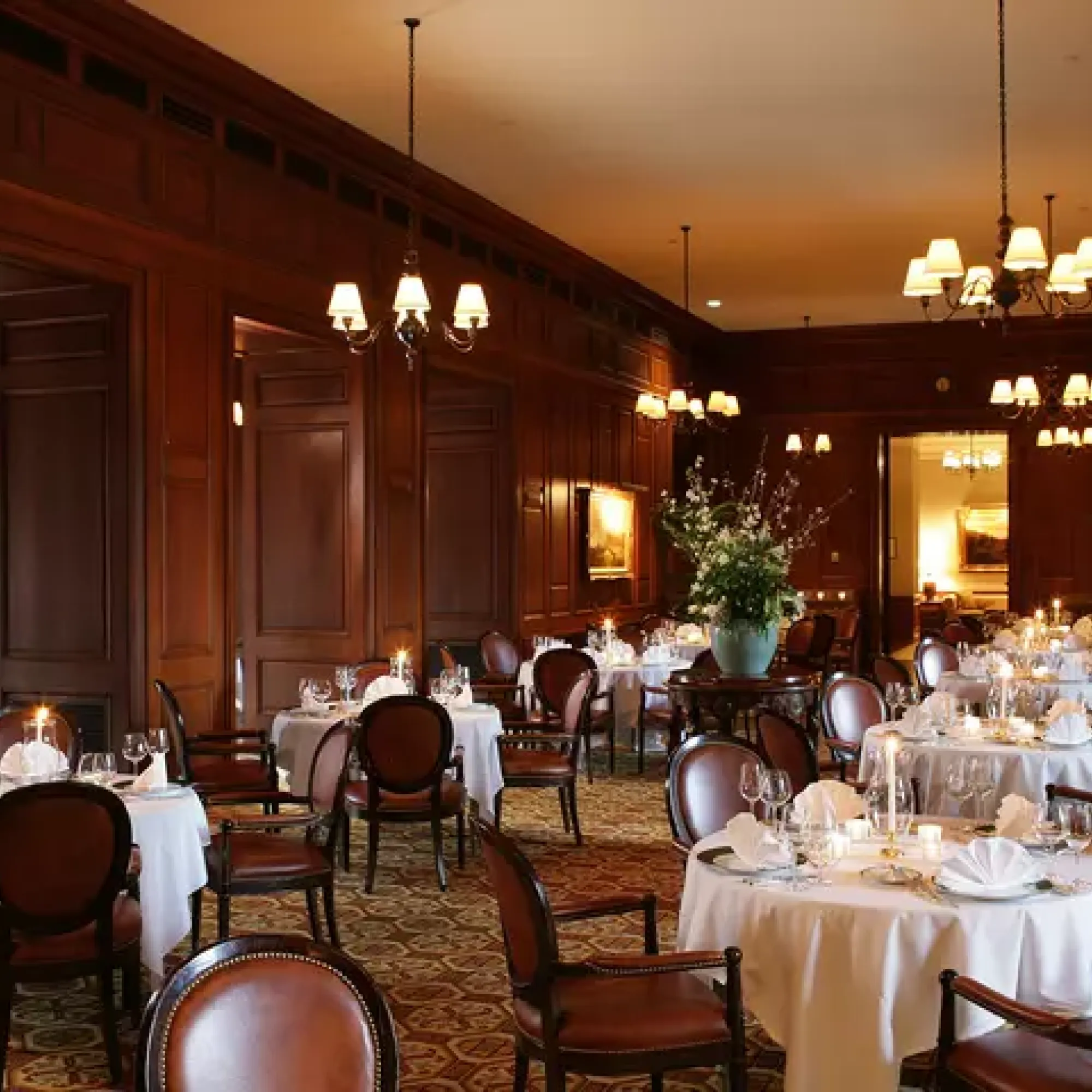 3rdFloorDining-CalClub