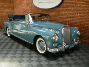 Mercedes-Benz300D4DoorCabriolet